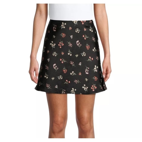 No Boundaries Juniors A-Line Mini Skirt - Picture 1 of 9